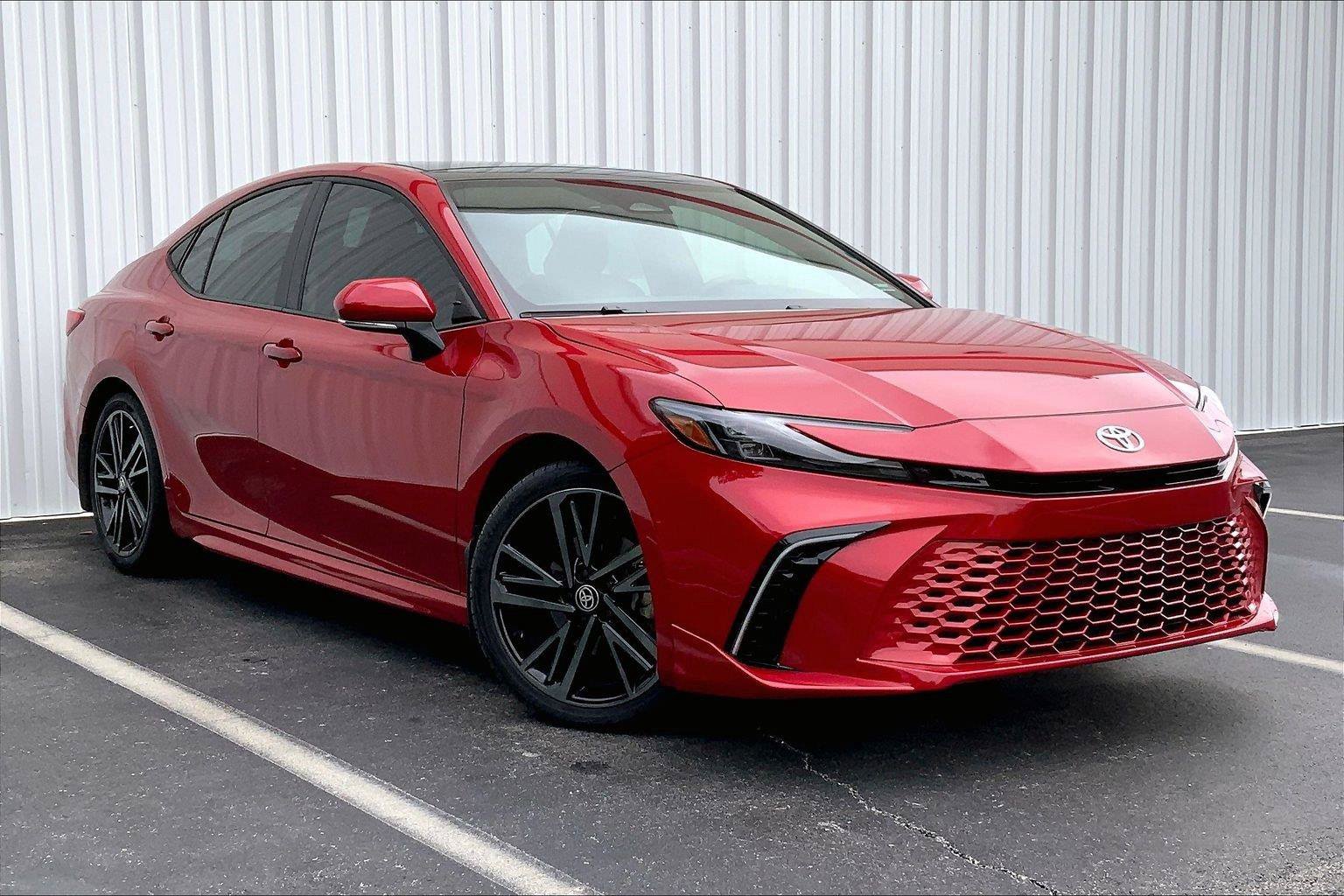 Used 2025 Toyota Camry XSE AWD/4WD image 33