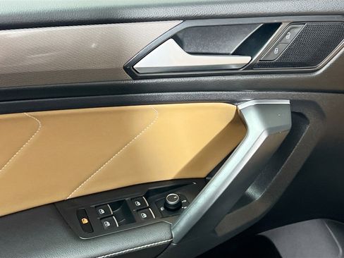 Used 2023 Volkswagen Tiguan SE image 16