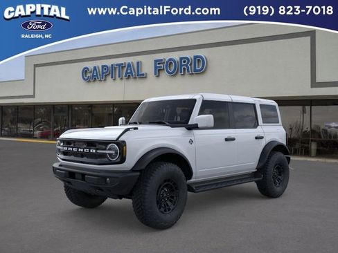New 2026 Ford Bronco Outer Banks w/ Sasquatch Package AWD/4WD image 1
