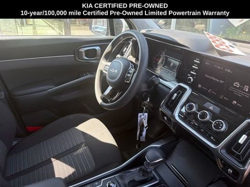 Used 2023 Kia Sorento LX FWD image 11