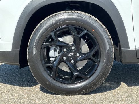 New 2026 Chevrolet Trax LT w/ Driver Confidence Package FWD image 24
