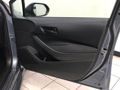 Used 2022 Toyota Corolla LE FWD image 14
