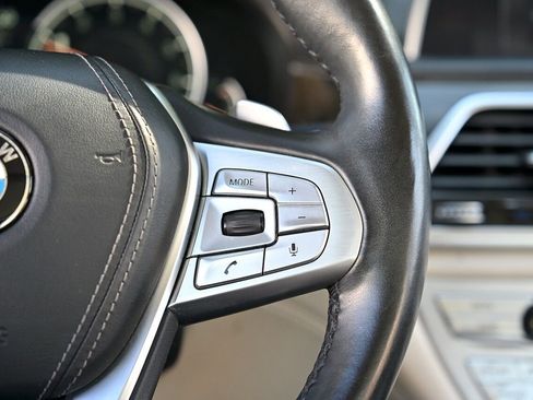 Used 2018 BMW 750i 750i image 27