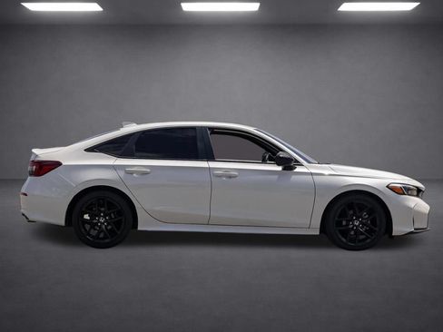 Used 2025 Honda Civic Sport image 3