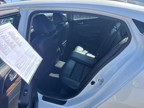 Used 2017 Nissan Maxima Platinum FWD image 11