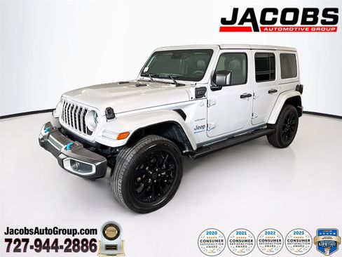 Used 2024 Jeep Wrangler Unlimited Sahara w/ Technology Group AWD/4WD image 1
