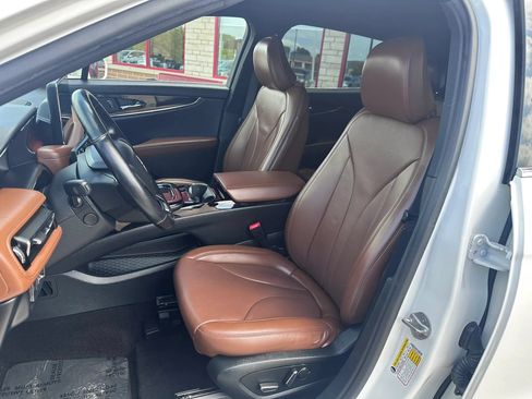 Used 2022 Lincoln Nautilus Reserve FWD image 10