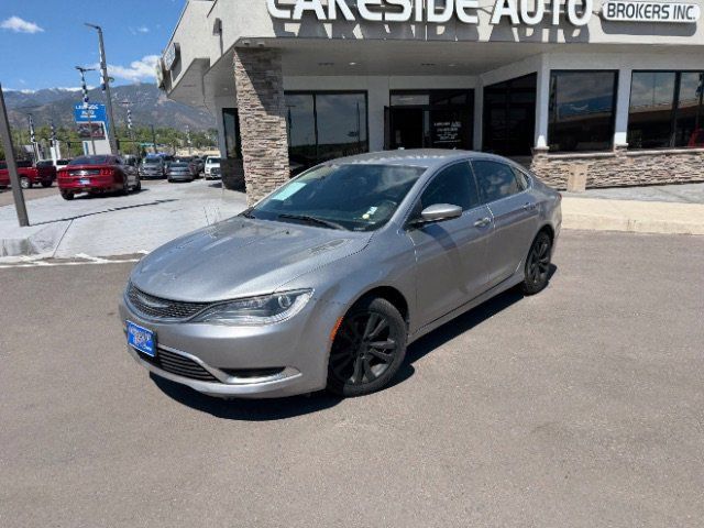 Used 2016 Chrysler 200 Limited FWD image 2