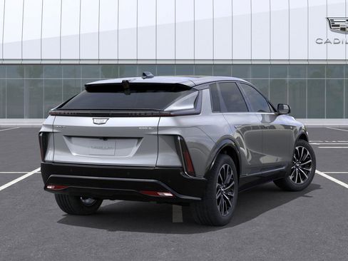 New 2026 Cadillac Lyriq Sport w/ LPO, Floor Liner Package AWD/4WD image 33