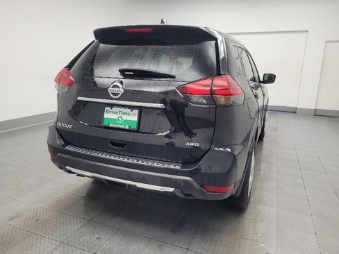 Used 2017 Nissan Rogue S AWD/4WD image 7