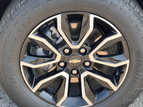 Certified 2023 Chevrolet TrailBlazer ACTIV AWD/4WD image 9