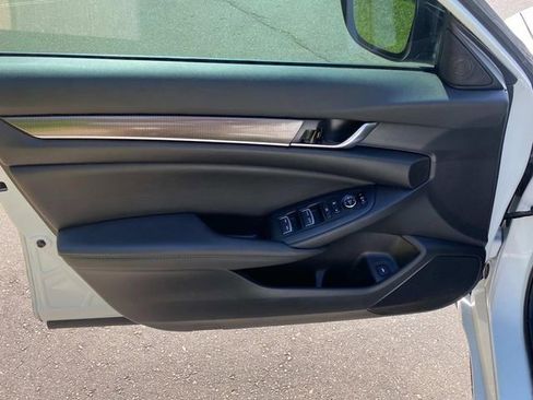 Used 2022 Honda Accord Sport image 12