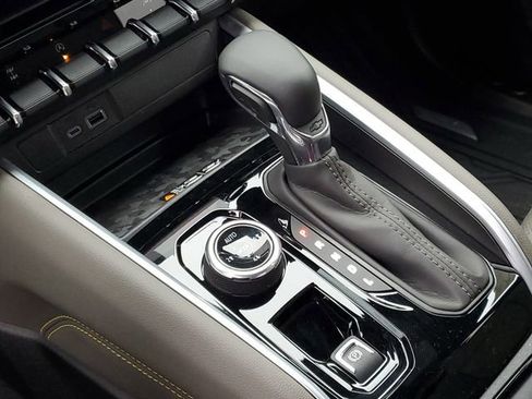 New 2026 Chevrolet Colorado ZR2 w/ Technology Package image 16