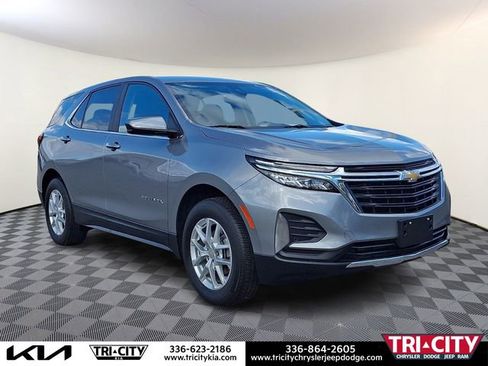 Used 2023 Chevrolet Equinox LT AWD/4WD image 1