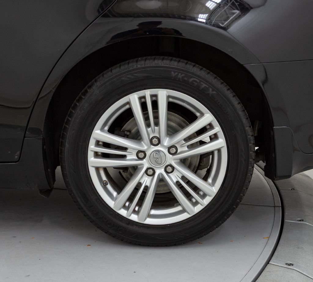 Used 2013 INFINITI G37 x Sedan w/ Premium Pkg AWD/4WD image 35