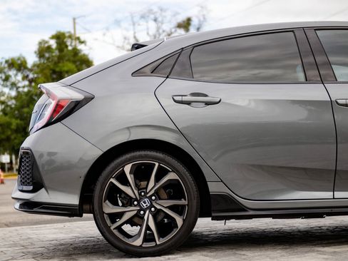 Used 2017 Honda Civic Sport image 16