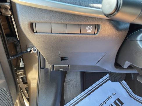Certified 2026 Nissan Kicks SV FWD image 21