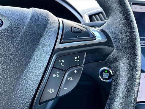 Used 2024 Ford Edge SEL image 17