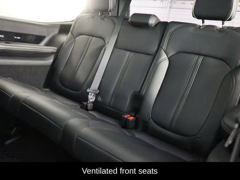 Used 2023 Jeep Grand Wagoneer Series II w/ Premium Group II image 18