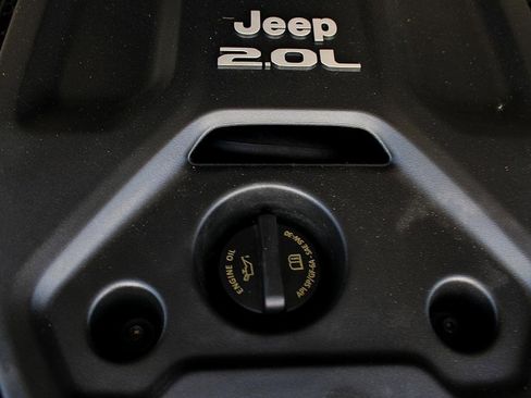 Used 2023 Jeep Wrangler Unlimited Sahara w/ Cold Weather Group image 39