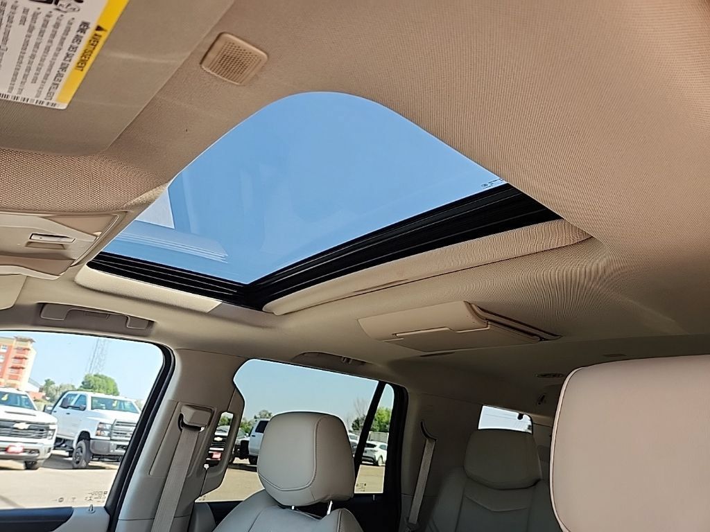Certified 2018 Cadillac Escalade Premium Luxury AWD/4WD image 34