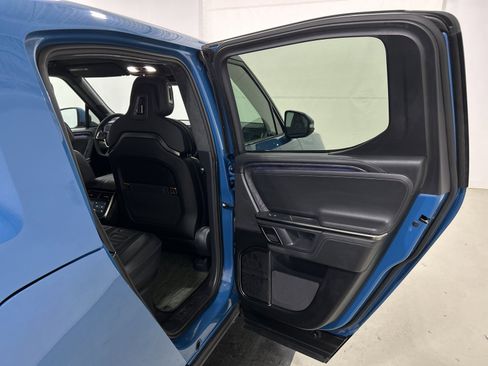 Used 2022 Rivian R1T Adventure image 19