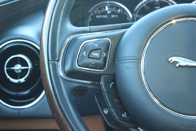 Used 2012 Jaguar XJ L RWD image 24
