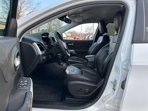 Used 2022 Jeep Cherokee Latitude image 9