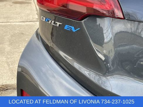 Used 2020 Chevrolet Bolt Premier w/ Infotainment Package FWD image 31