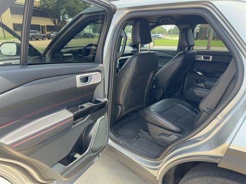 Used 2024 Ford Explorer ST-Line w/ Class IV Trailer Tow Package RWD image 9