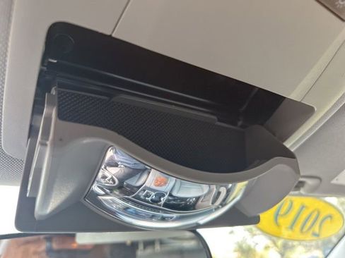 Used 2019 Toyota Highlander LE image 24