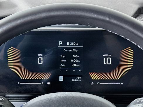 Certified 2026 Kia Carnival FWD image 12