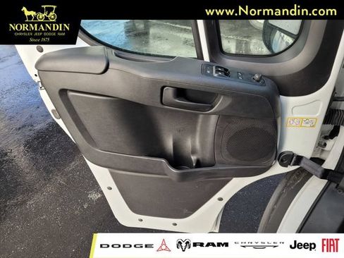 New 2024 RAM ProMaster 2500 w/ Convenience Group FWD image 12