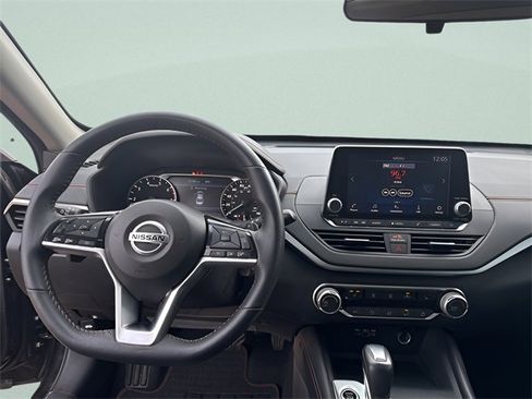 Used 2021 Nissan Altima 2.0 SR image 20