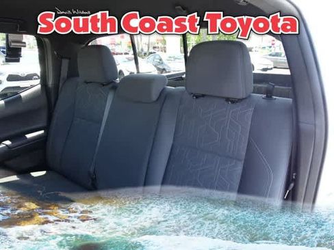 Used 2017 Toyota Tacoma TRD Sport RWD image 21