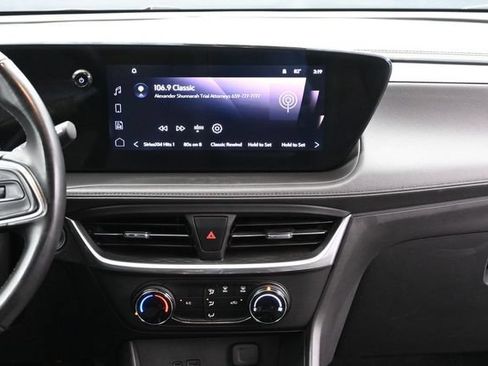 Used 2024 Buick Encore GX Preferred FWD image 11