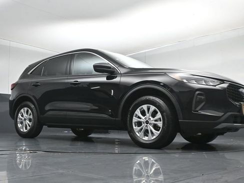 Certified 2024 Ford Escape Active AWD/4WD image 36