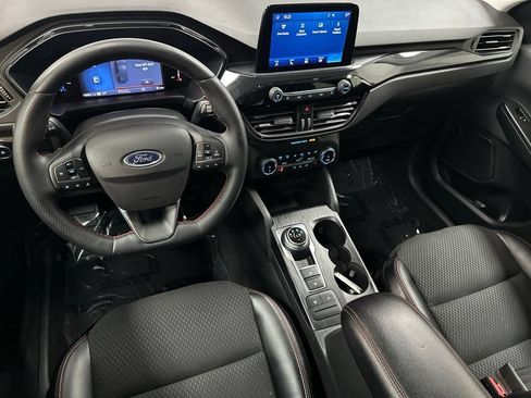 Used 2025 Ford Escape ST-Line Select AWD/4WD image 13