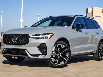 New 2026 Volvo XC60 B5 Plus w/ Climate Package