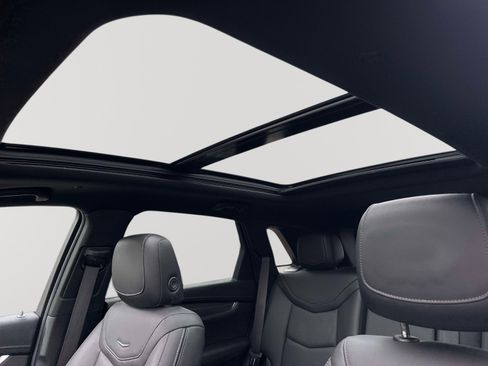 Certified 2022 Cadillac XT5 Sportv image 8