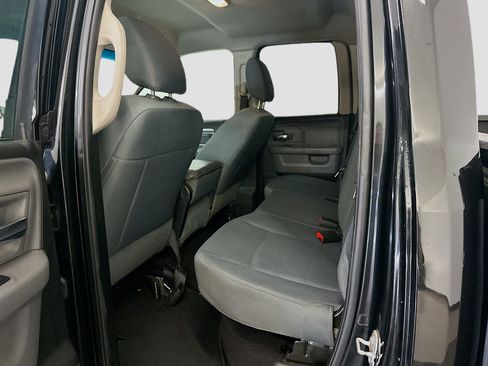 Used 2017 RAM 1500 Classic SLT AWD/4WD image 28
