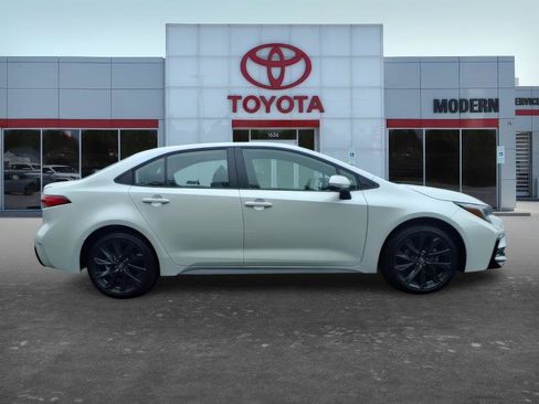 Used 2026 Toyota Corolla SE FWD image 7