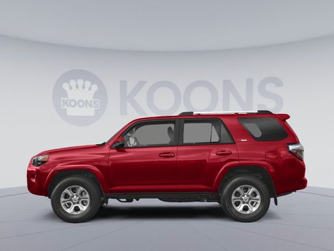Used 2021 Toyota 4Runner SR5 Premium w/ Moonroof Package AWD/4WD image 4