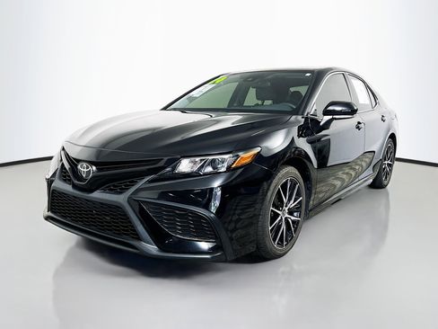 Used 2024 Toyota Camry SE FWD image 10