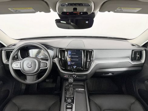 Used 2019 Volvo XC60 T5 Momentum w/ Premium Package AWD/4WD image 55
