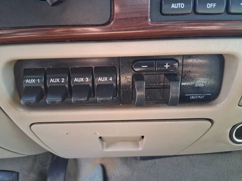 Used 2005 Ford F350 XLT AWD/4WD image 17