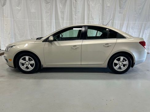 Used 2015 Chevrolet Cruze LT FWD image 4