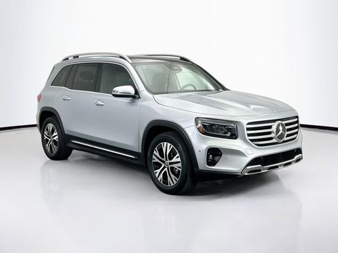 Certified 2025 Mercedes-Benz GLB 250 image 3