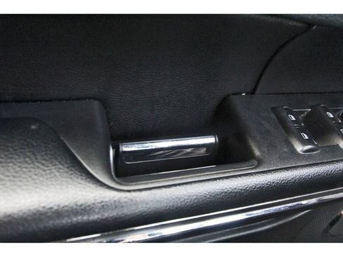 Used 2021 Ford Expedition XLT image 15