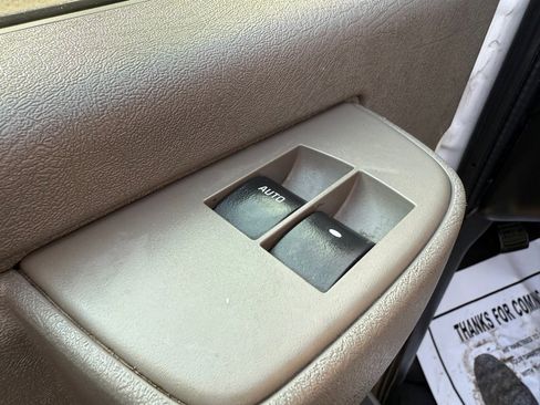 Used 2020 Chevrolet Express 2500 w/ Driver Convenience Package image 34